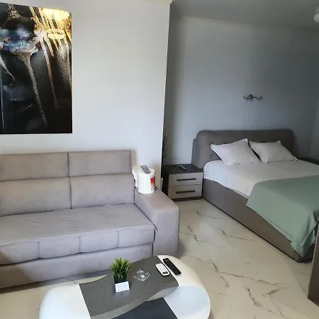 Amara-boutique & Design - студио Lägenhetshotell 4*